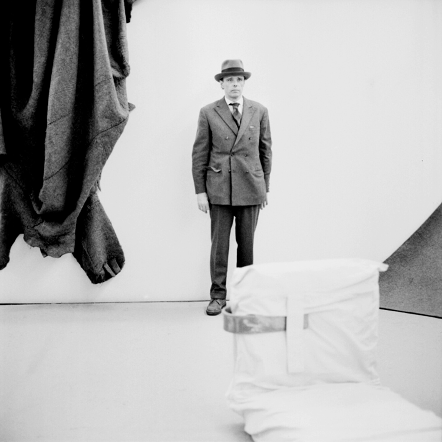 Erhard Wehrmann, Joseph Beuys, Raumplastik, documenta 4, 1968